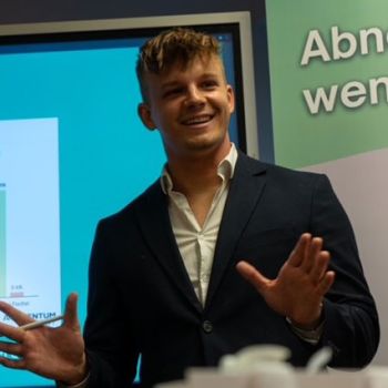 Laurenz Staindl Abnehm- und Fitnesscoach im Podcast Born to Pflege