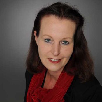 Mercedes Stiller im Podcast Born to Pflege