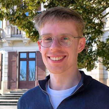 Marcel Schmitt im Podcast Born to Pflege