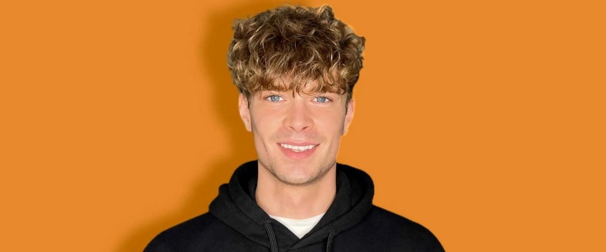 Frederik Tölke im Podcast Born to Pflege